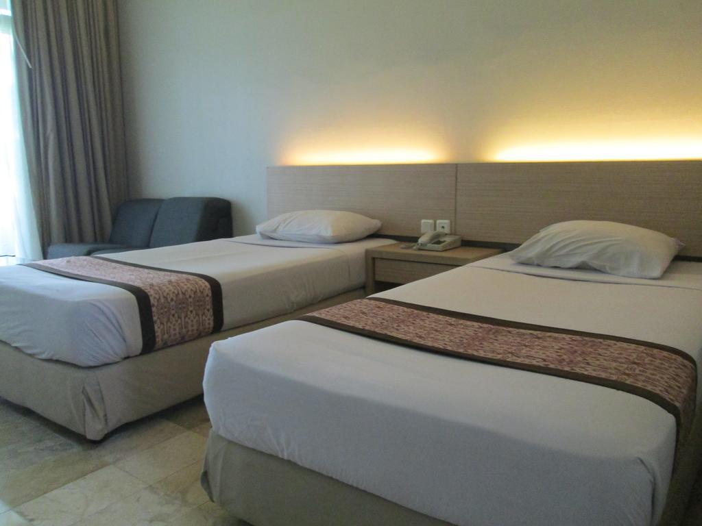 Grand Hotel Lembang Buitenkant foto